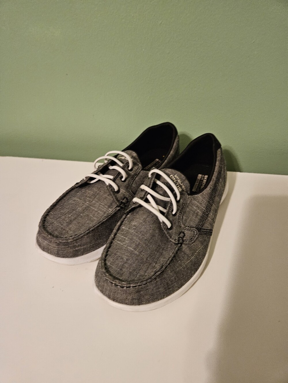 Skecher's Ari Cooling Goga Mat Casual Gray Canvas Lace-Up Boat Shoes